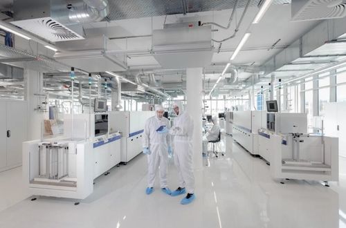 Latest company news about Fraunhofer ISE researchers use fine screen printing to reduce silver in HJT cells